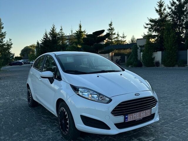 Білий Форд Фієста, об'ємом двигуна 1.6 л та пробігом 165 тис. км за 6950 $, фото 1 на Automoto.ua