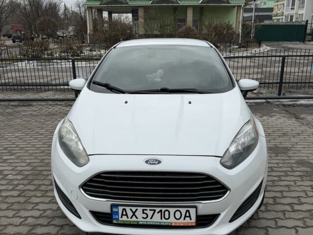 Білий Форд Фієста, об'ємом двигуна 1.6 л та пробігом 179 тис. км за 6500 $, фото 1 на Automoto.ua