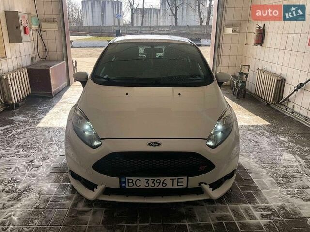 Белый Форд Фиеста, объемом двигателя 1.6 л и пробегом 158 тыс. км за 7200 $, фото 1 на Automoto.ua
