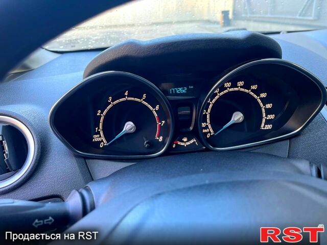 Білий Форд Фієста, об'ємом двигуна 1.2 л та пробігом 177 тис. км за 5500 $, фото 1 на Automoto.ua