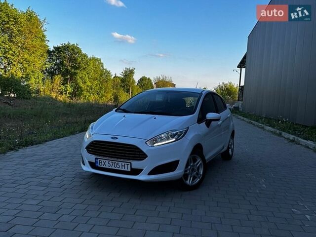 Белый Форд Фиеста, объемом двигателя 1.6 л и пробегом 63 тыс. км за 6700 $, фото 1 на Automoto.ua