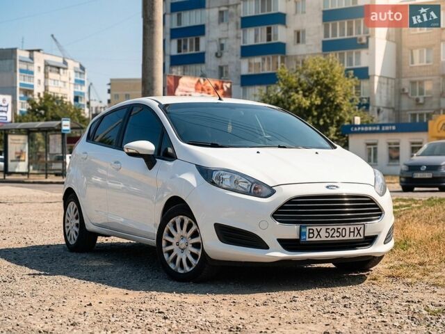 Білий Форд Фієста, об'ємом двигуна 1.25 л та пробігом 148 тис. км за 7830 $, фото 1 на Automoto.ua