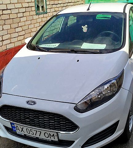Білий Форд Фієста, об'ємом двигуна 1.2 л та пробігом 88 тис. км за 7500 $, фото 1 на Automoto.ua