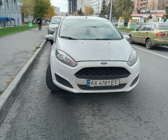 Белый Форд Фиеста, объемом двигателя 1.4 л и пробегом 70 тыс. км за 8500 $, фото 1 на Automoto.ua