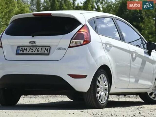 Белый Форд Фиеста, объемом двигателя 1.4 л и пробегом 115 тыс. км за 8200 $, фото 1 на Automoto.ua