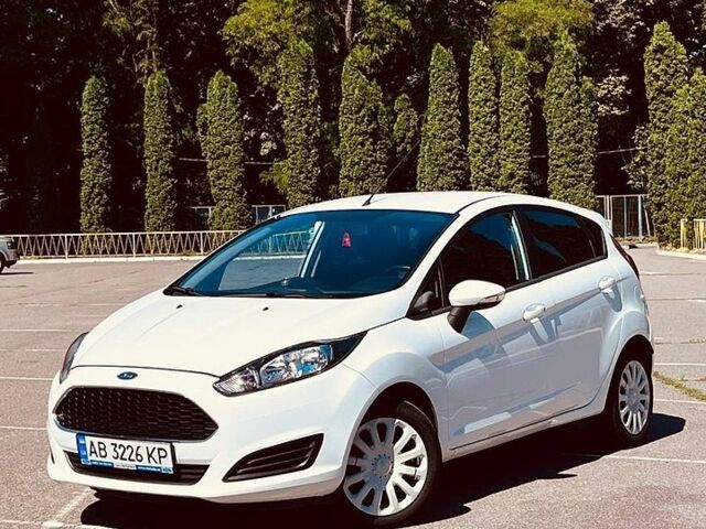Білий Форд Фієста, об'ємом двигуна 1.25 л та пробігом 48 тис. км за 8390 $, фото 1 на Automoto.ua