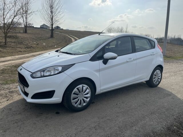 Белый Форд Фиеста, объемом двигателя 1.4 л и пробегом 146 тыс. км за 7400 $, фото 1 на Automoto.ua