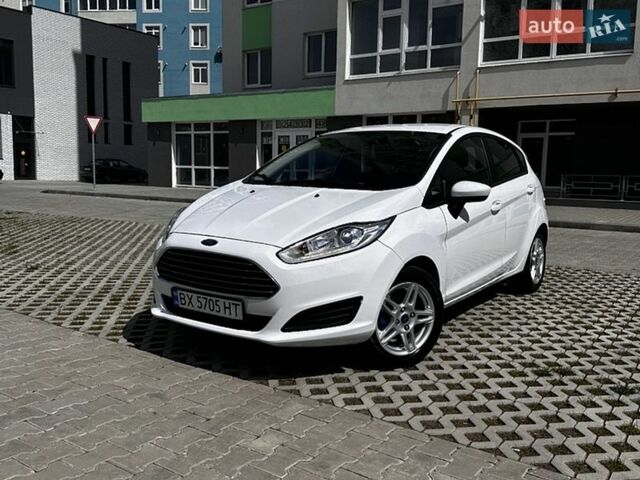 Білий Форд Фієста, об'ємом двигуна 1.6 л та пробігом 63 тис. км за 7200 $, фото 1 на Automoto.ua