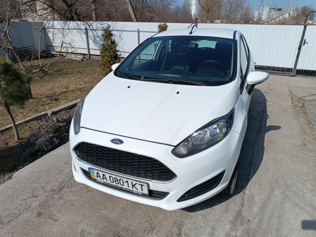 Белый Форд Фиеста, объемом двигателя 1.2 л и пробегом 118 тыс. км за 7100 $, фото 1 на Automoto.ua