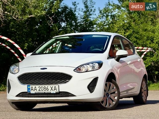 Белый Форд Фиеста, объемом двигателя 1 л и пробегом 133 тыс. км за 7200 $, фото 1 на Automoto.ua