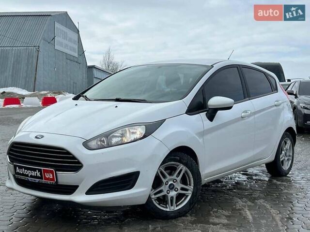 Белый Форд Фиеста, объемом двигателя 1.6 л и пробегом 130 тыс. км за 8190 $, фото 1 на Automoto.ua