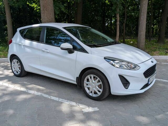 Білий Форд Фієста, об'ємом двигуна 1.1 л та пробігом 170 тис. км за 7326 $, фото 1 на Automoto.ua