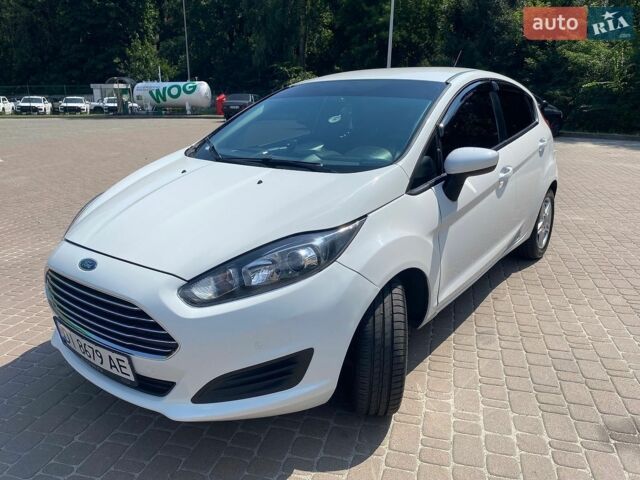 Білий Форд Фієста, об'ємом двигуна 1.6 л та пробігом 104 тис. км за 9100 $, фото 1 на Automoto.ua