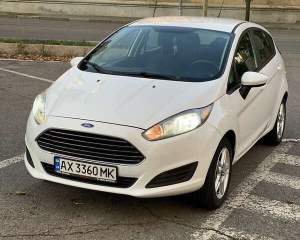 Белый Форд Фиеста, объемом двигателя 1.6 л и пробегом 59 тыс. км за 8100 $, фото 1 на Automoto.ua