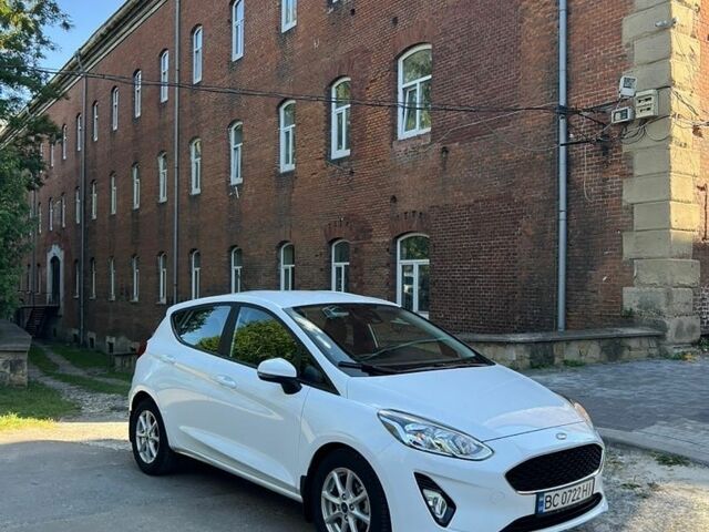 Білий Форд Фієста, об'ємом двигуна 1 л та пробігом 42 тис. км за 11300 $, фото 1 на Automoto.ua