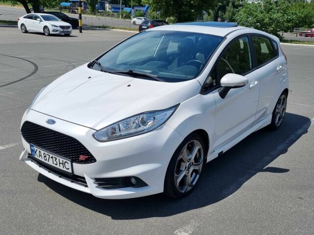 Білий Форд Фієста, об'ємом двигуна 1.6 л та пробігом 28 тис. км за 10700 $, фото 1 на Automoto.ua