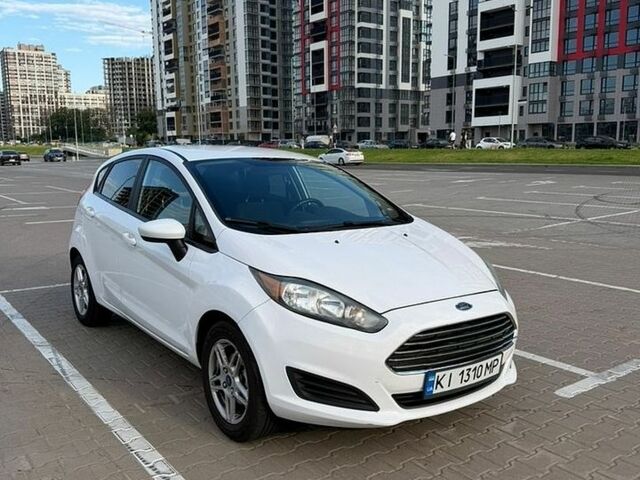 Белый Форд Фиеста, объемом двигателя 1.6 л и пробегом 170 тыс. км за 8700 $, фото 1 на Automoto.ua