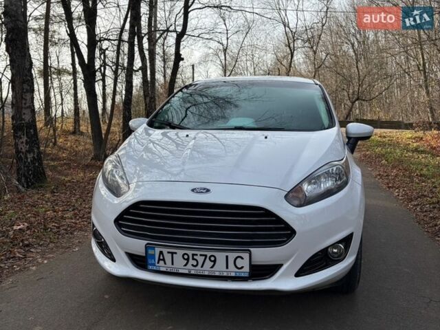 Білий Форд Фієста, об'ємом двигуна 1.6 л та пробігом 128 тис. км за 8400 $, фото 1 на Automoto.ua