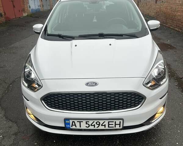 Белый Форд Фиеста, объемом двигателя 1.2 л и пробегом 43 тыс. км за 8200 $, фото 1 на Automoto.ua
