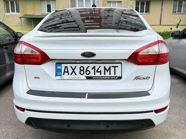 Белый Форд Фиеста, объемом двигателя 1.6 л и пробегом 126 тыс. км за 6700 $, фото 1 на Automoto.ua