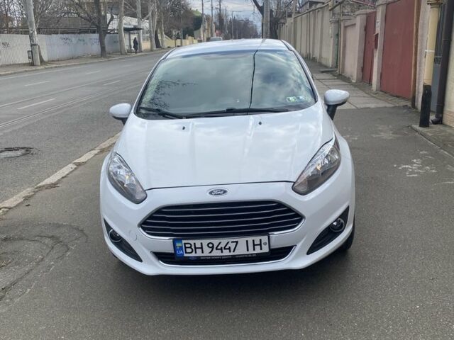 Белый Форд Фиеста, объемом двигателя 1 л и пробегом 101 тыс. км за 6100 $, фото 1 на Automoto.ua