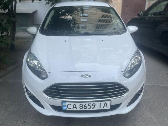 Белый Форд Фиеста, объемом двигателя 1.6 л и пробегом 115 тыс. км за 8800 $, фото 1 на Automoto.ua