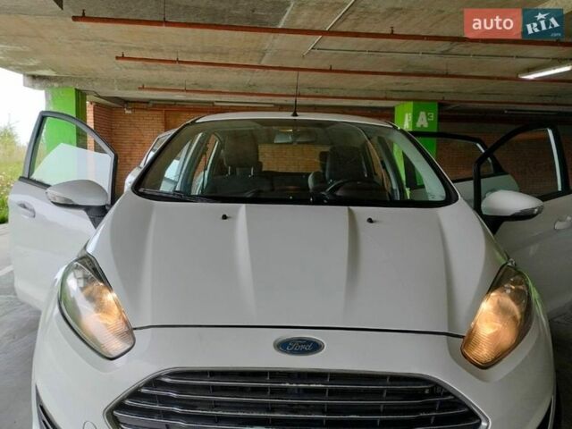 Білий Форд Фієста, об'ємом двигуна 1.24 л та пробігом 199 тис. км за 6000 $, фото 1 на Automoto.ua