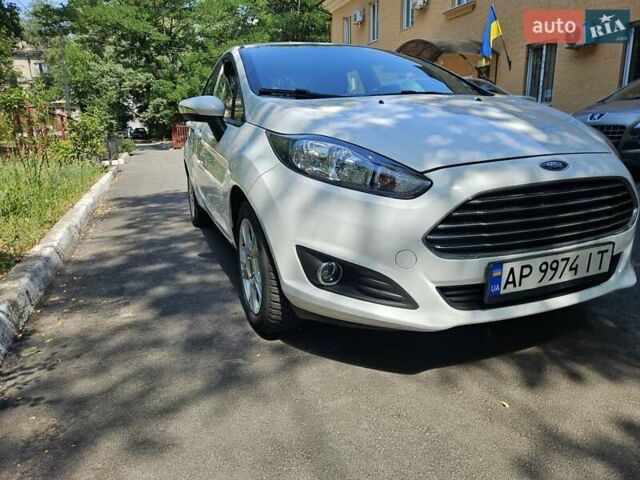 Белый Форд Фиеста, объемом двигателя 1.6 л и пробегом 115 тыс. км за 8700 $, фото 1 на Automoto.ua