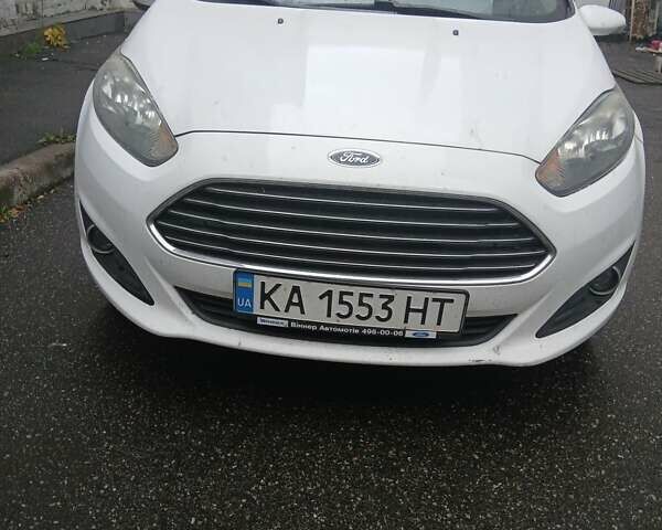 Белый Форд Фиеста, объемом двигателя 1.6 л и пробегом 78 тыс. км за 8000 $, фото 1 на Automoto.ua