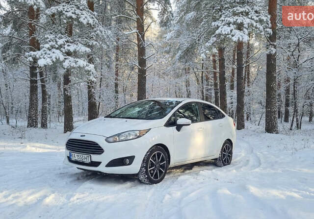 Белый Форд Фиеста, объемом двигателя 1.6 л и пробегом 78 тыс. км за 7000 $, фото 1 на Automoto.ua