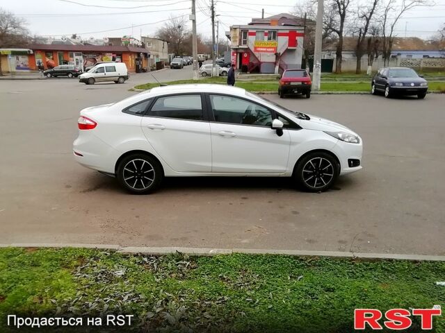 Белый Форд Фиеста, объемом двигателя 1.6 л и пробегом 10200 тыс. км за 8600 $, фото 1 на Automoto.ua
