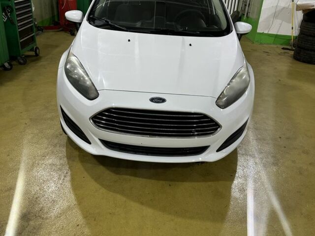 Белый Форд Фиеста, объемом двигателя 0 л и пробегом 114 тыс. км за 8600 $, фото 1 на Automoto.ua