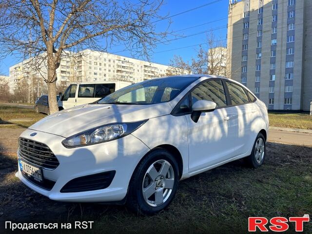 Белый Форд Фиеста, объемом двигателя 1.6 л и пробегом 153 тыс. км за 7000 $, фото 1 на Automoto.ua