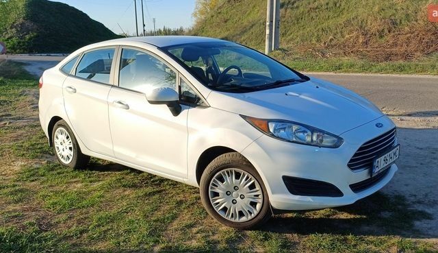 Белый Форд Фиеста, объемом двигателя 1.6 л и пробегом 133 тыс. км за 8600 $, фото 1 на Automoto.ua