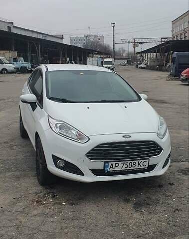 Белый Форд Фиеста, объемом двигателя 1.6 л и пробегом 70 тыс. км за 9000 $, фото 1 на Automoto.ua