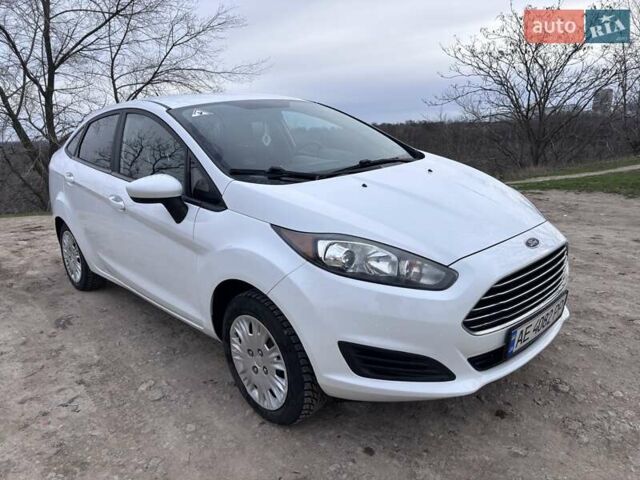 Білий Форд Фієста, об'ємом двигуна 1.6 л та пробігом 83 тис. км за 8000 $, фото 1 на Automoto.ua