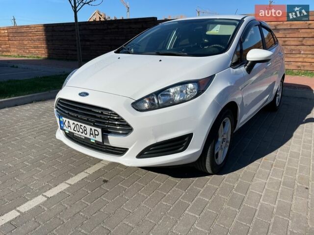 Белый Форд Фиеста, объемом двигателя 1.6 л и пробегом 80 тыс. км за 7999 $, фото 1 на Automoto.ua