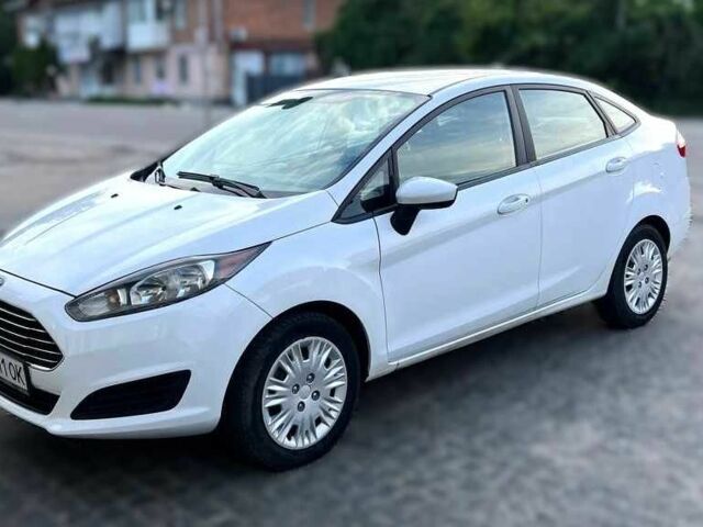 Белый Форд Фиеста, объемом двигателя 1.6 л и пробегом 67 тыс. км за 7700 $, фото 1 на Automoto.ua
