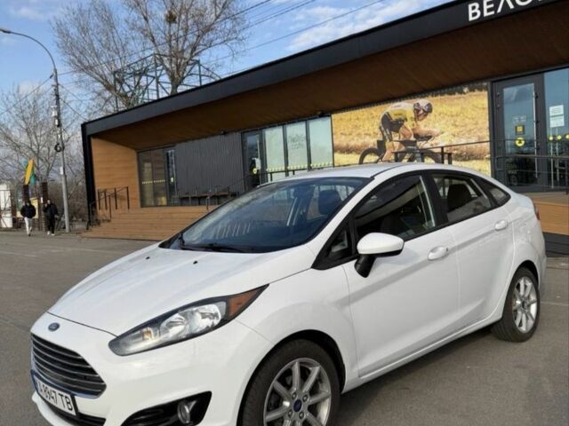 Белый Форд Фиеста, объемом двигателя 1.6 л и пробегом 145 тыс. км за 9700 $, фото 1 на Automoto.ua