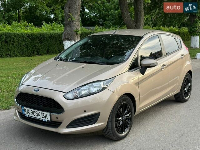 Бежевый Форд Фиеста, объемом двигателя 1 л и пробегом 85 тыс. км за 7850 $, фото 1 на Automoto.ua