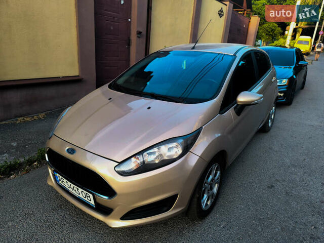 Бежевий Форд Фієста, об'ємом двигуна 1 л та пробігом 105 тис. км за 7700 $, фото 1 на Automoto.ua