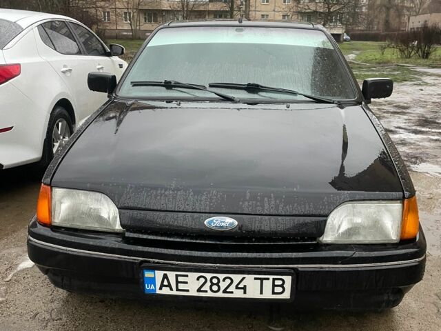 Чорний Форд Фієста, об'ємом двигуна 1.8 л та пробігом 300 тис. км за 1900 $, фото 1 на Automoto.ua