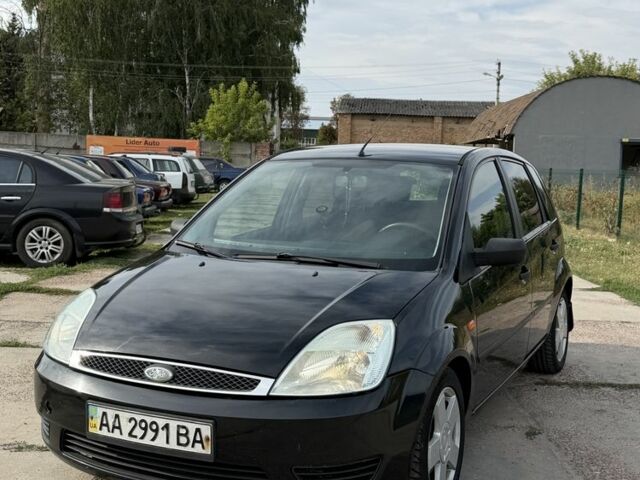 Чорний Форд Фієста, об'ємом двигуна 1.3 л та пробігом 174 тис. км за 3650 $, фото 1 на Automoto.ua