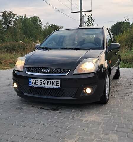 Чорний Форд Фієста, об'ємом двигуна 1.3 л та пробігом 213 тис. км за 4200 $, фото 1 на Automoto.ua