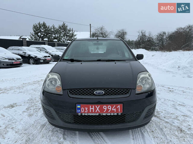Черный Форд Фиеста, объемом двигателя 1.3 л и пробегом 184 тыс. км за 4200 $, фото 1 на Automoto.ua
