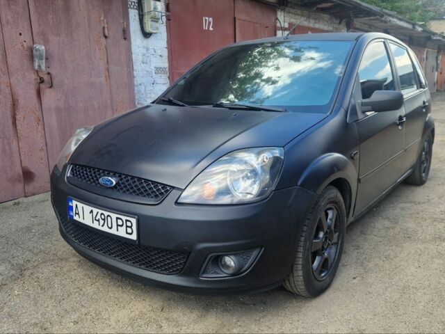 Черный Форд Фиеста, объемом двигателя 1.2 л и пробегом 230 тыс. км за 3350 $, фото 1 на Automoto.ua