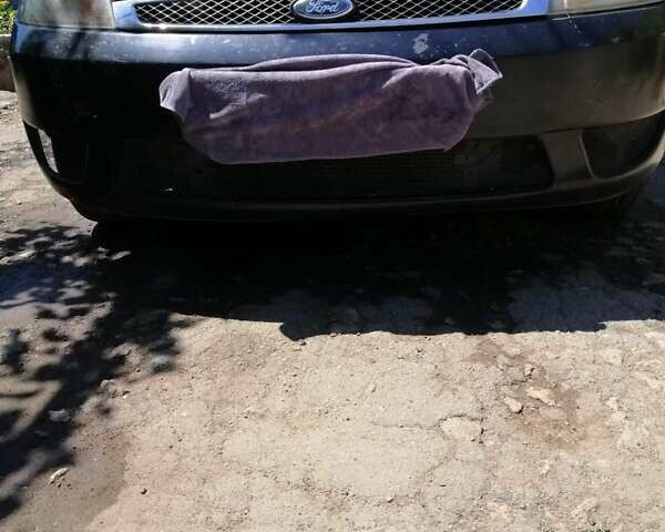 Черный Форд Фиеста, объемом двигателя 1.4 л и пробегом 173 тыс. км за 3700 $, фото 1 на Automoto.ua