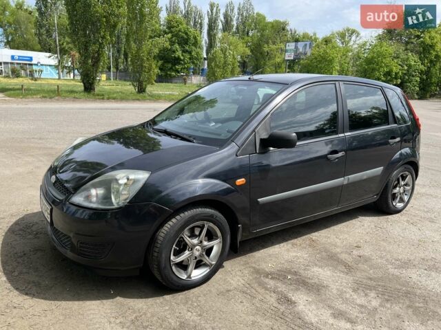 Чорний Форд Фієста, об'ємом двигуна 1.39 л та пробігом 333 тис. км за 3300 $, фото 1 на Automoto.ua