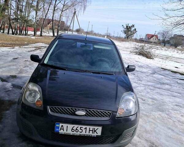 Черный Форд Фиеста, объемом двигателя 1.24 л и пробегом 309 тыс. км за 3400 $, фото 1 на Automoto.ua