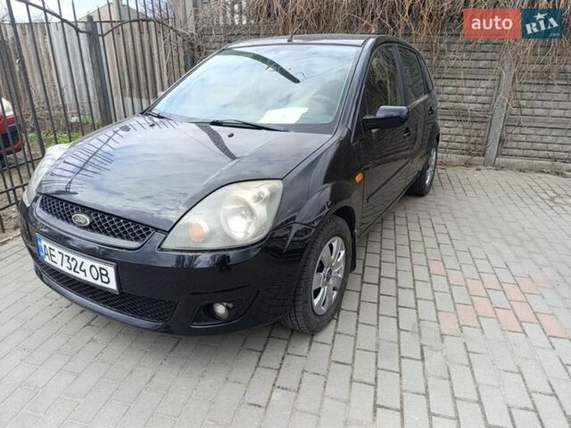 Черный Форд Фиеста, объемом двигателя 1.4 л и пробегом 280 тыс. км за 3700 $, фото 1 на Automoto.ua